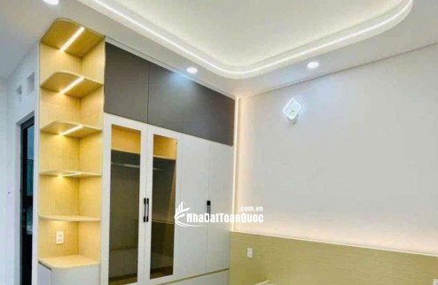 Bán nhà mặt đường trước nhà rộng hơn 10m, hẻm 8m ô tô tránh nhau, Lê Văn Quới, 8,8 tỷ